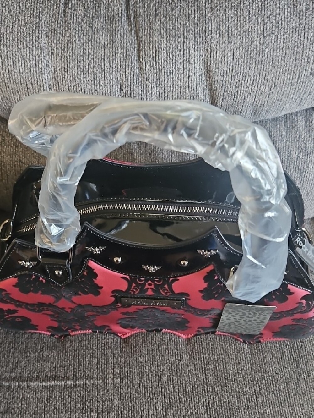 Damask Bat Handbag In Red - Picture 3 of 5